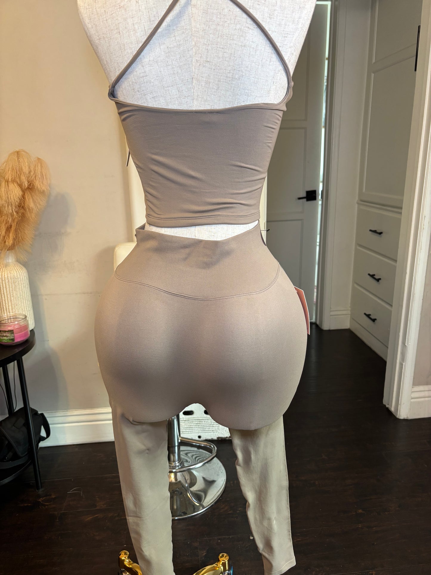 DAM YALL ARE FAST WORKOUT SET | Beige Women’s Tummy Compression Workout Set – Sculpting Top & Leggings | Sophi Haus